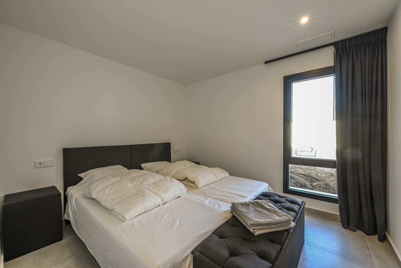 5 bedroom Villa for sale in La Cala de Mijas with pool garage - € 1,450,000 (Ref: 7919157)