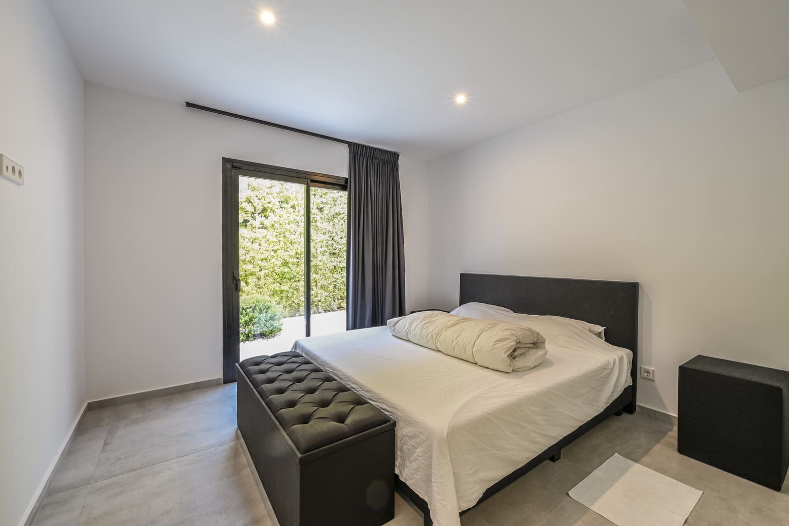 5 bedroom Villa for sale in La Cala de Mijas with pool garage - € 1,450,000 (Ref: 7919157)