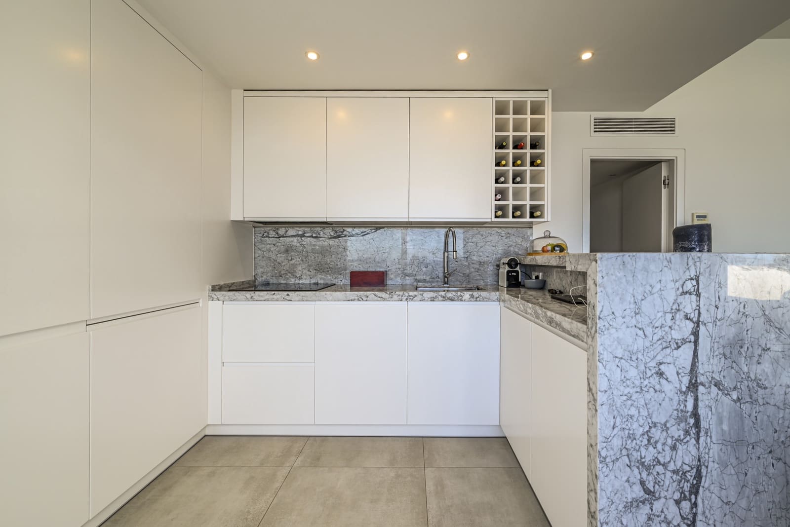 5 bedroom Villa for sale in La Cala de Mijas with pool garage - € 1,450,000 (Ref: 7919157)