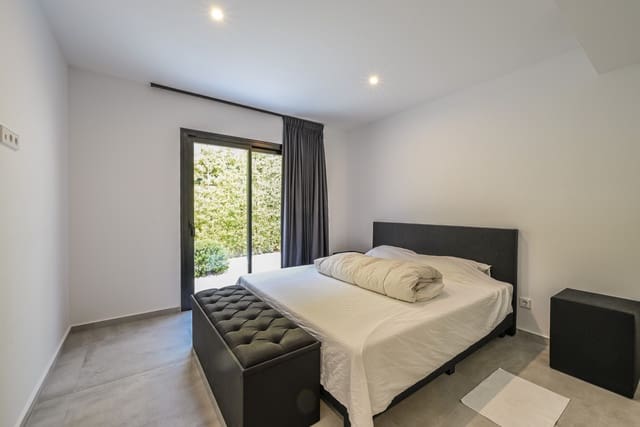 5 bedroom Villa for sale in La Cala de Mijas, Mijas with pool garage - € 1,450,000 (Ref: 7919157)