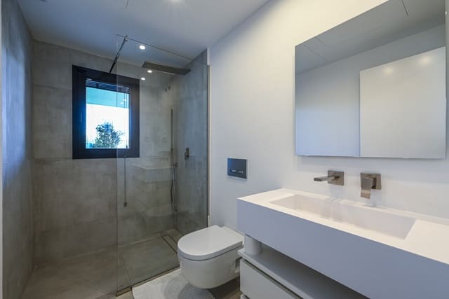 5 bedroom Villa for sale in La Cala de Mijas, Mijas with pool garage - € 1,450,000 (Ref: 7919157)