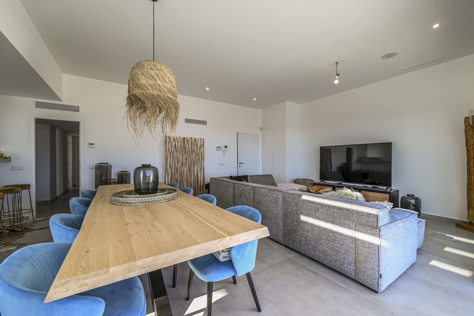 5 bedroom Villa for sale in La Cala de Mijas with pool garage - € 1,450,000 (Ref: 7919157)