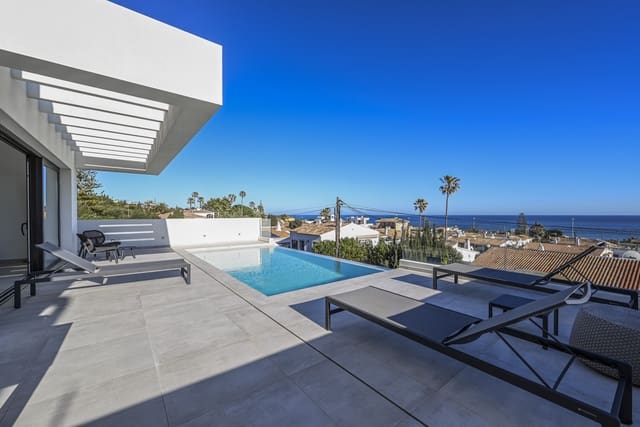 5 bedroom Villa for sale in La Cala de Mijas, Mijas with pool garage - € 1,450,000 (Ref: 7919157)