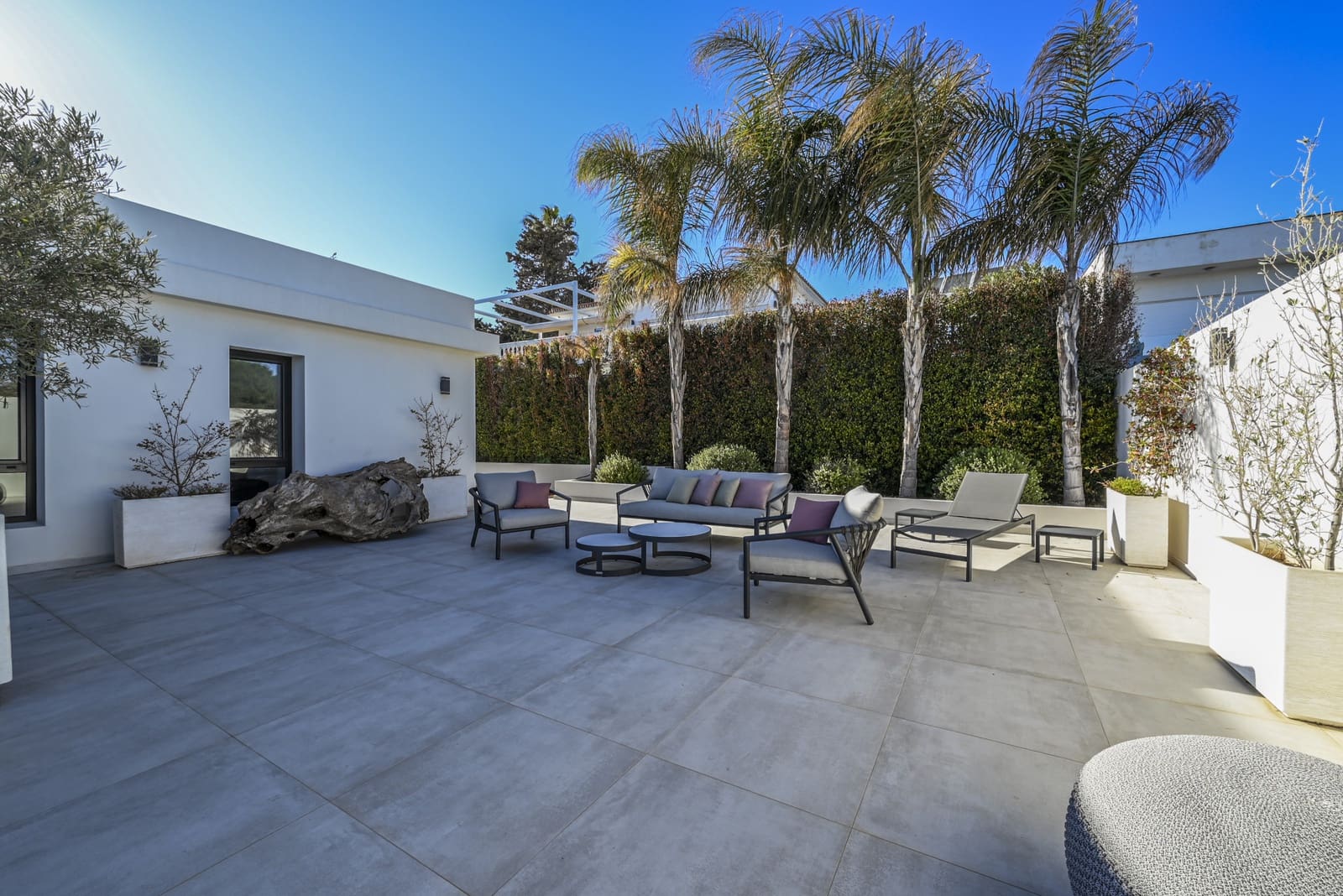 5 bedroom Villa for sale in La Cala de Mijas with pool garage - € 1,450,000 (Ref: 7919157)