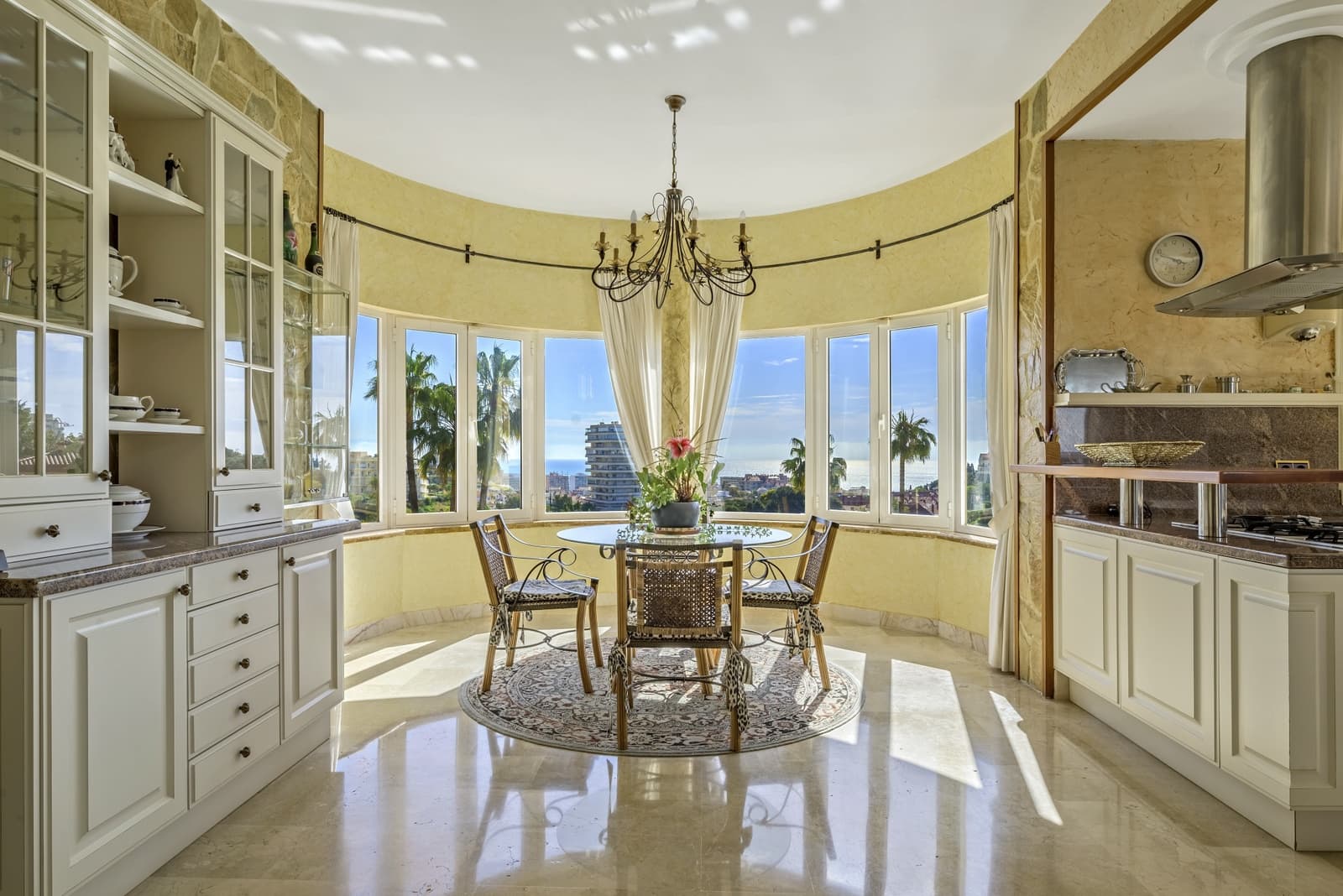 7 quarto Moradia para venda em Torrequebrada com piscina garagem - 2 195 000 € (Ref: 8353568)