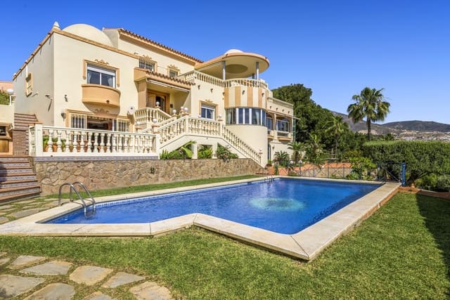 7 makuuhuone Huvila myytävänä paikassa Torrequebrada, Benalmádena mukana uima-altaan 
autotalli - 2 195 000 € (Ref: 8353568)