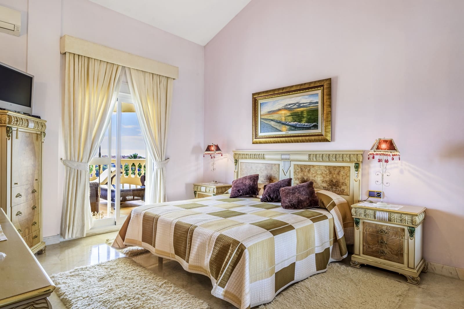 7 sypialnia Willa na sprzedaż w Torrequebrada z basenem garażem - 2 195 000 € (Ref: 8353568)