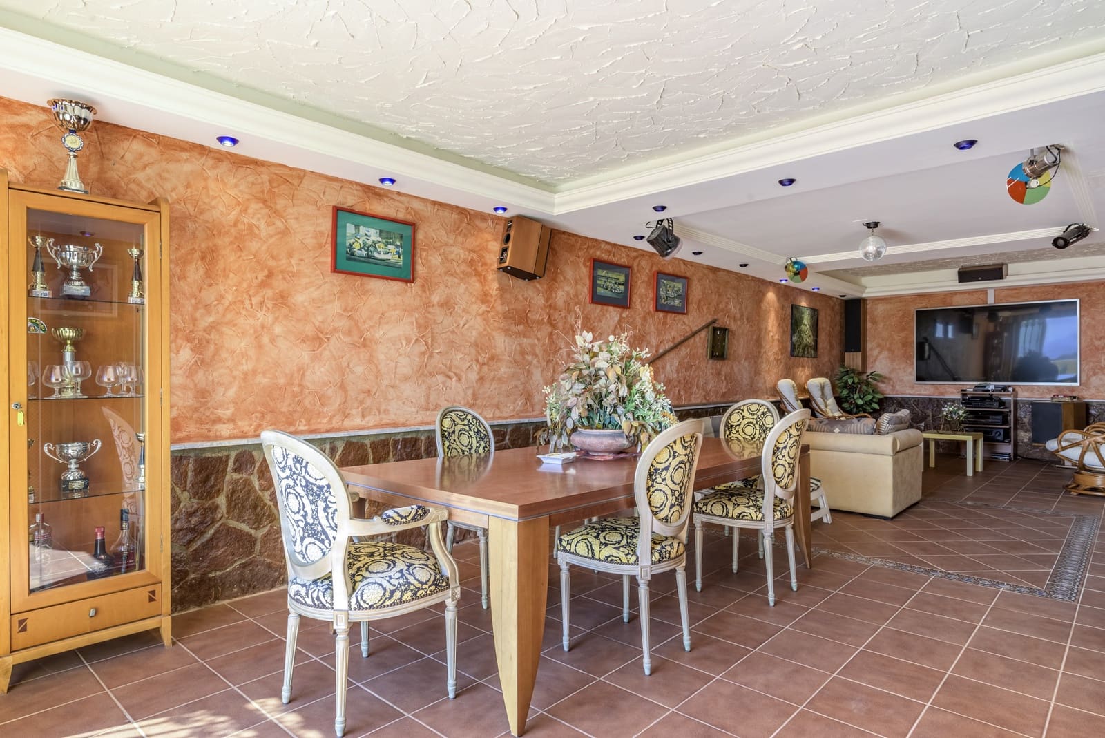 7 sypialnia Willa na sprzedaż w Torrequebrada z basenem garażem - 2 195 000 € (Ref: 8353568)
