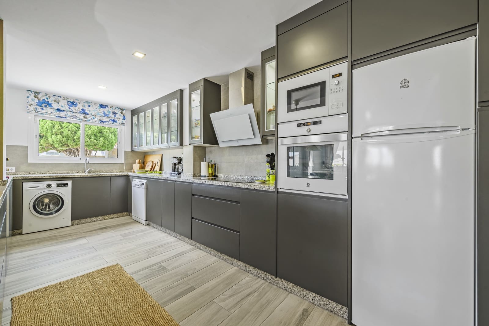 5 slaapkamer Villa te koop in La Cala de Mijas met zwembad garage - € 995.000 (Ref: 8414845)