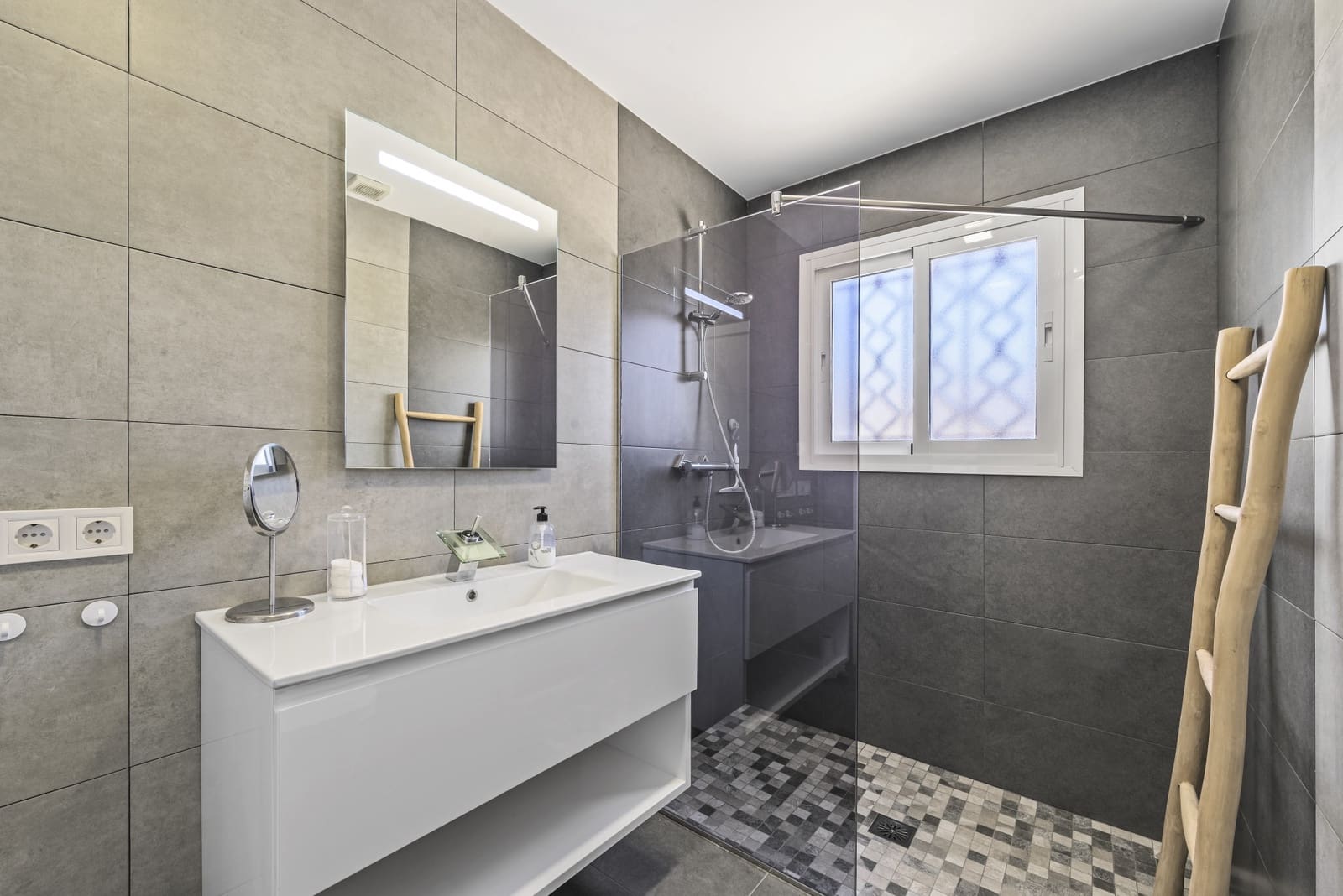 5 slaapkamer Villa te koop in La Cala de Mijas met zwembad garage - € 995.000 (Ref: 8414845)