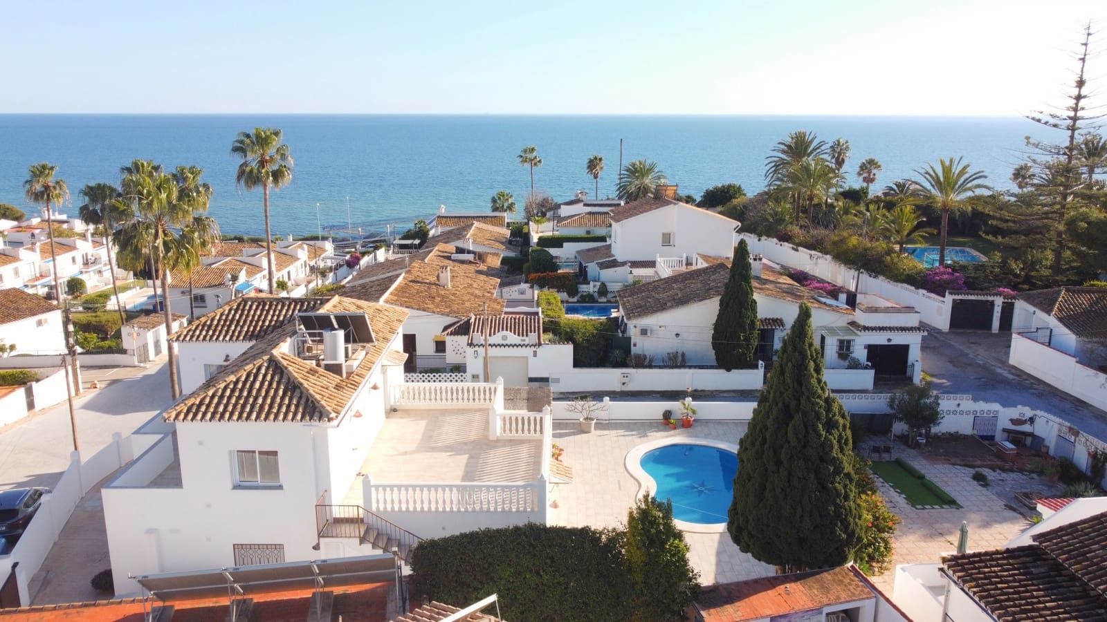 5 slaapkamer Villa te koop in La Cala de Mijas met zwembad garage - € 995.000 (Ref: 8414845)