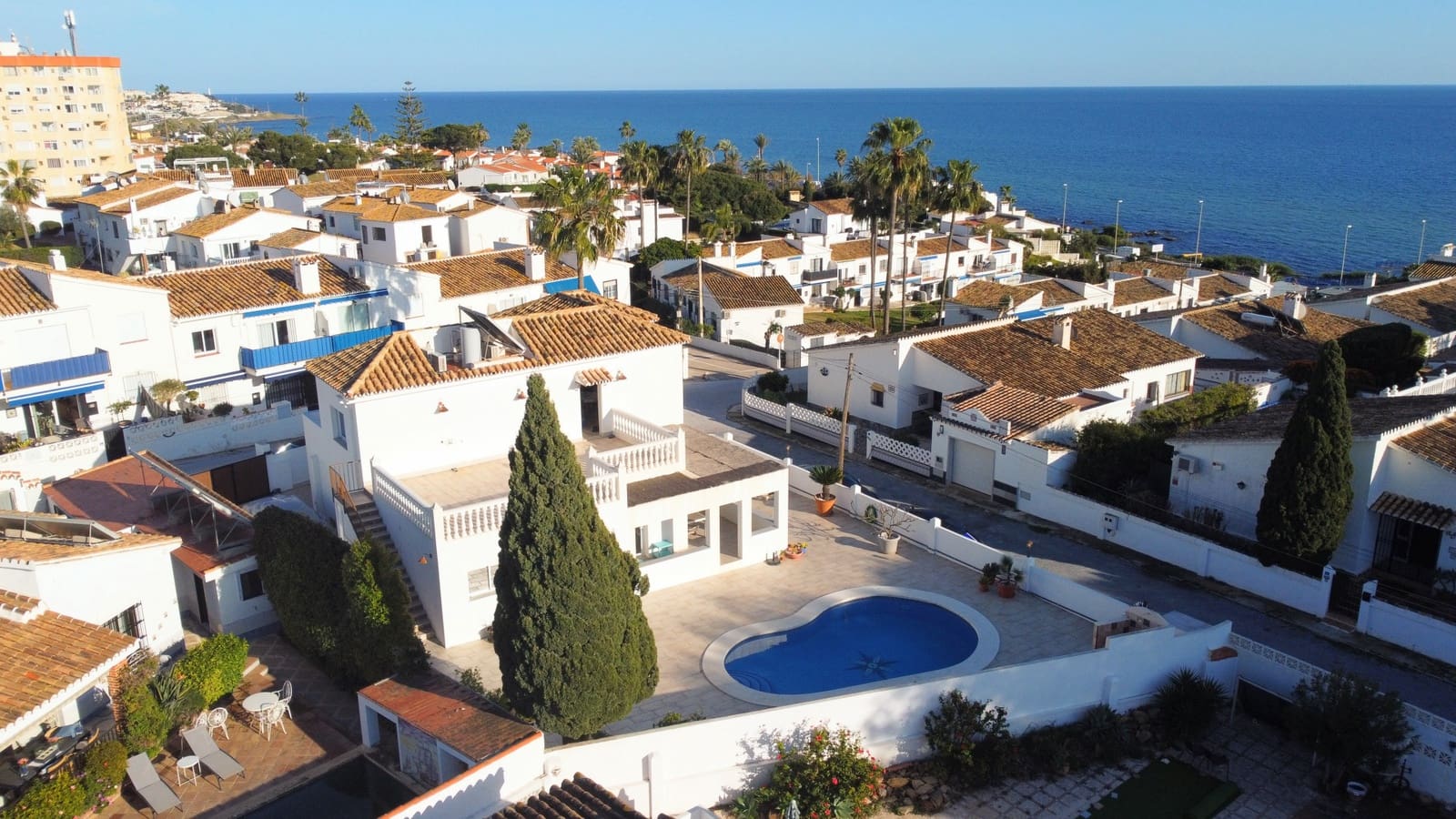 5 slaapkamer Villa te koop in La Cala de Mijas met zwembad garage - € 995.000 (Ref: 8414845)
