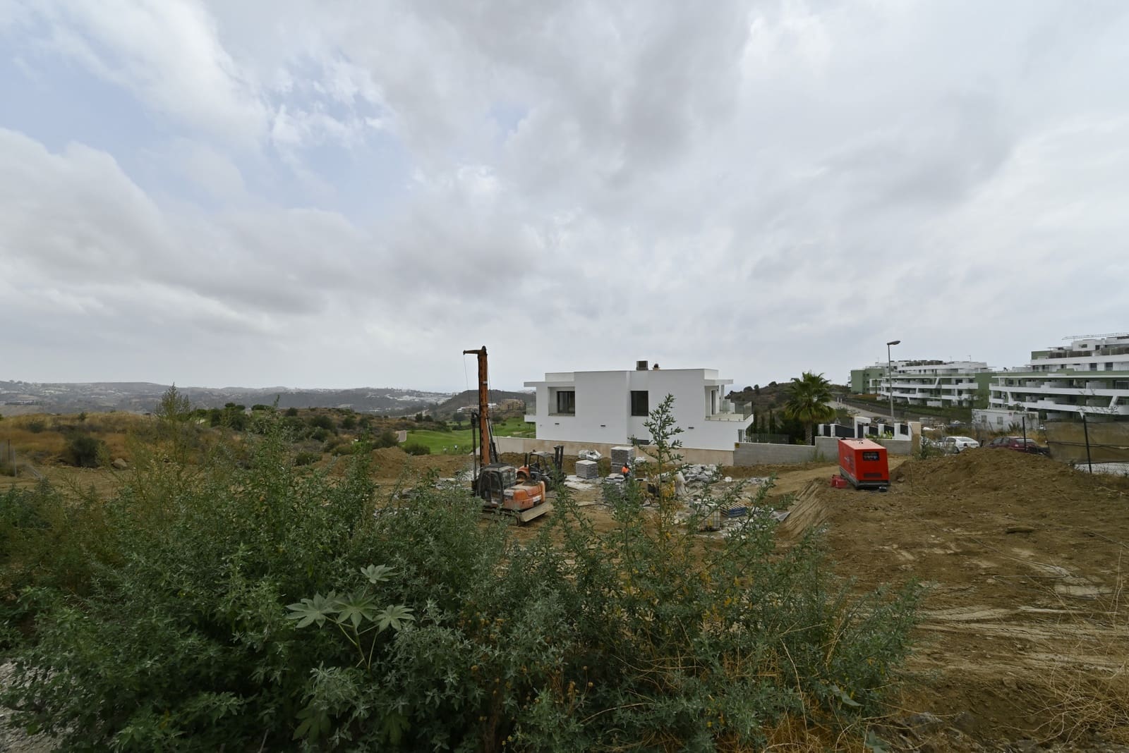 4 makuuhuone Huvila myytävänä paikassa La Cala de Mijas mukana uima-altaan 
autotalli - 1 900 000 € (Ref: 8447903)