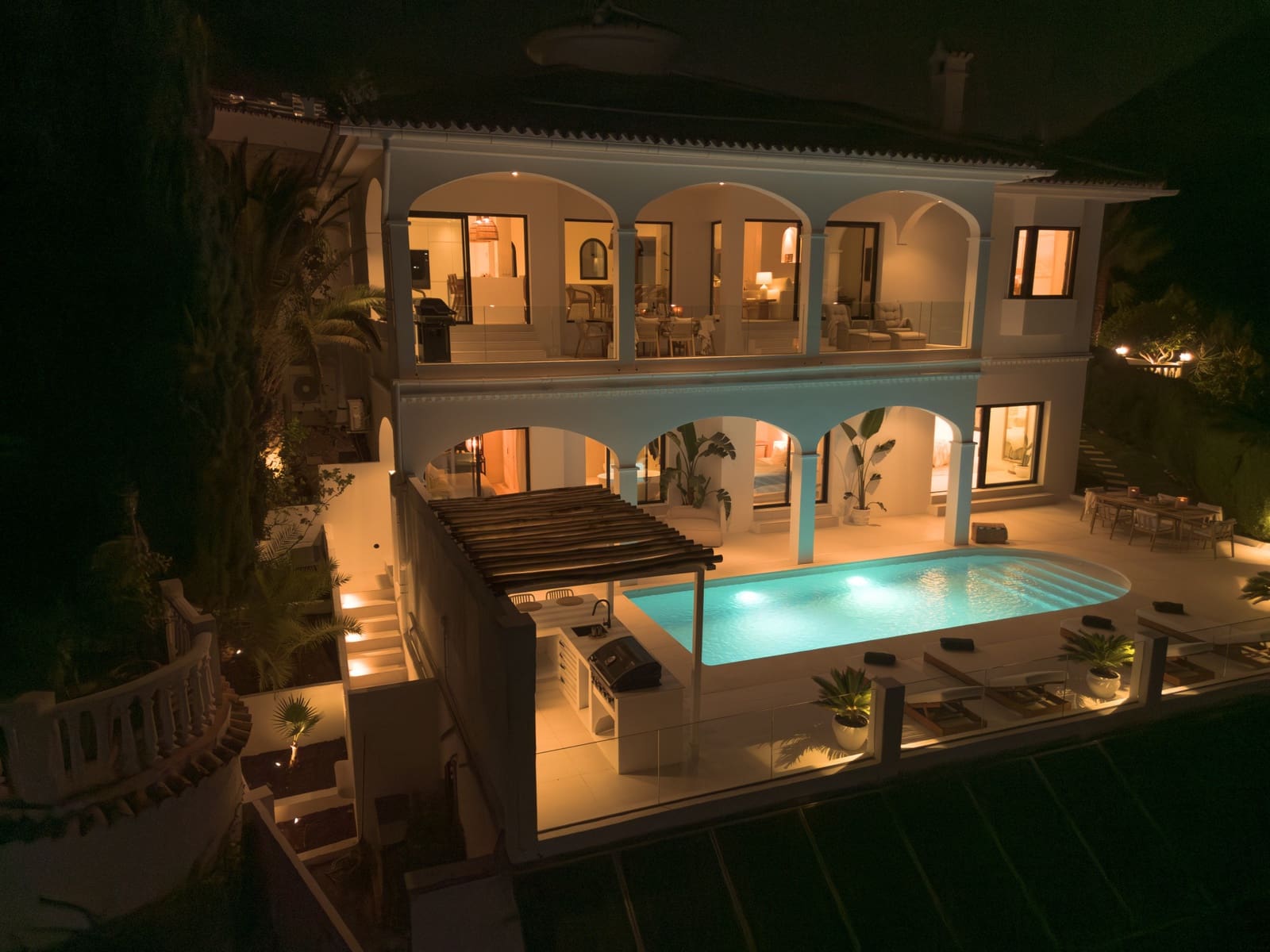 5 soveværelse Villa til salg i La Capellania med swimmingpool garage - € 2.695.000 (Ref: 8553712)