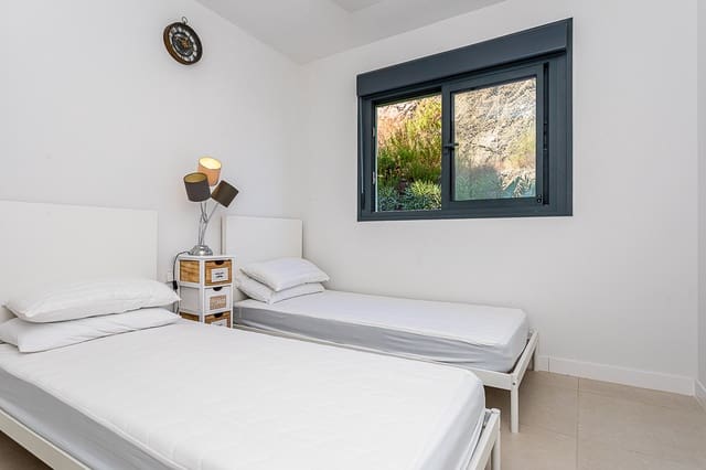3 sypialnia Apartament na sprzedaż w La Cala de Mijas, Mijas z basenem garażem - 589 000 € (Ref: 8564335)