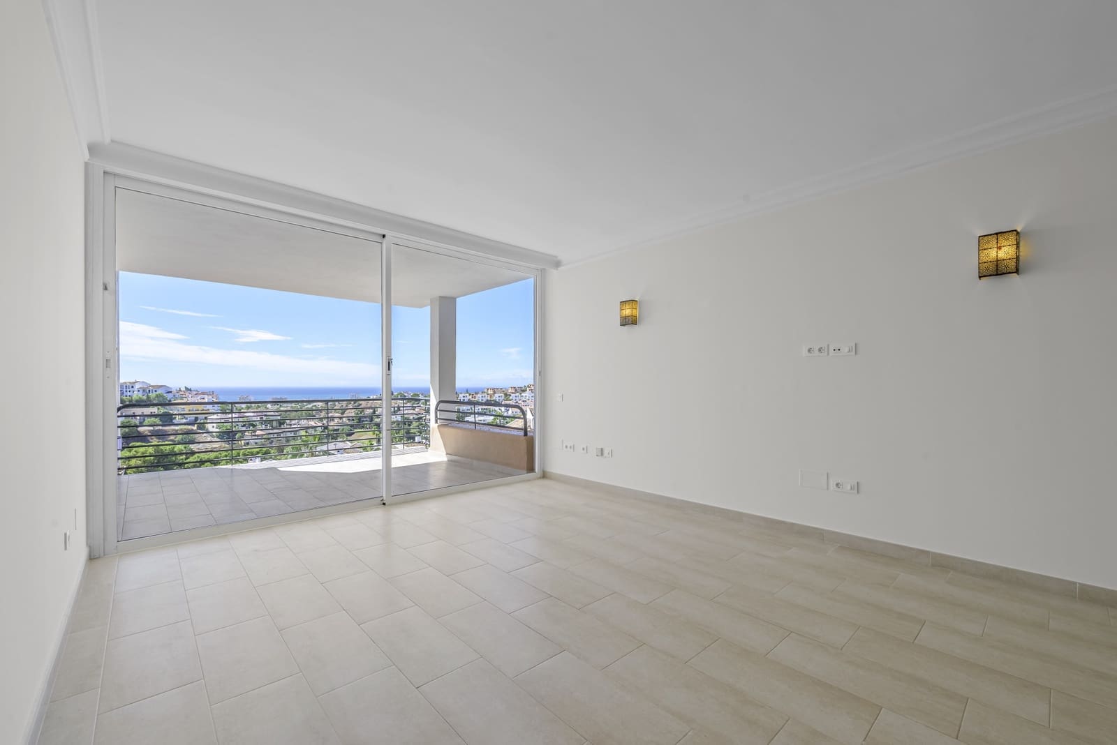 3 bedroom Apartment for sale in Riviera del Sol with pool garage - € 540,000 (Ref: 8564336)