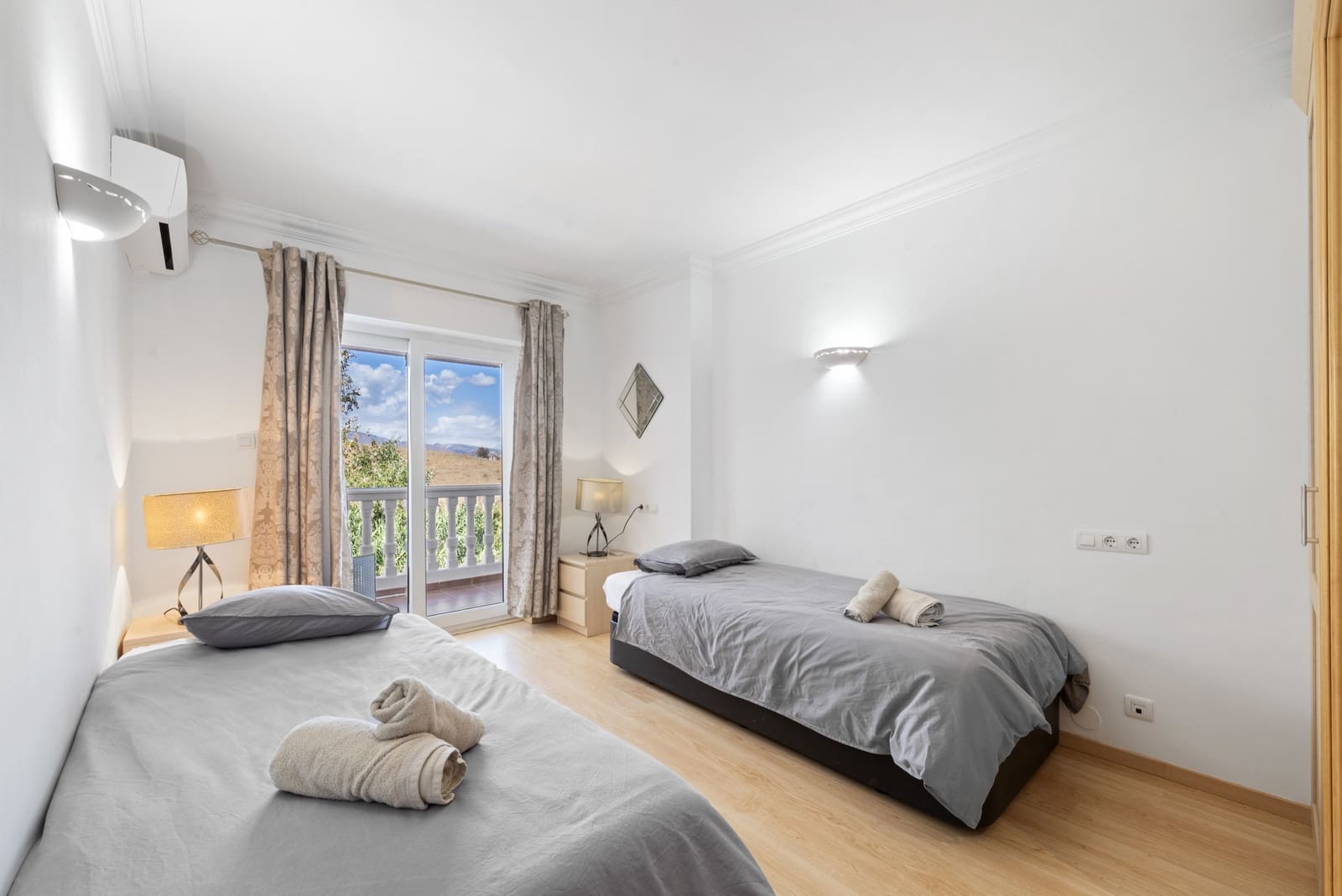 4 slaapkamer Villa te koop in Mijas Costa met zwembad garage - € 1.150.000 (Ref: 8727149)