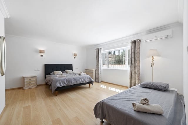 4 slaapkamer Villa te koop in Mijas Costa, Mijas met zwembad garage - € 1.150.000 (Ref: 8727149)