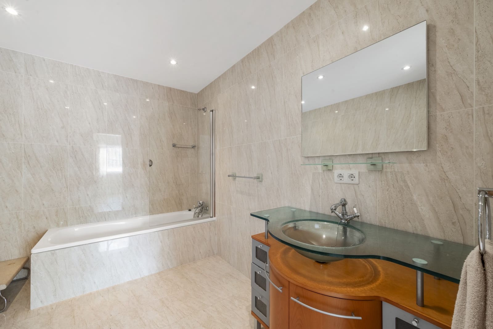 4 soveværelse Villa til salg i Mijas Costa med swimmingpool garage - € 995.000 (Ref: 8727149)