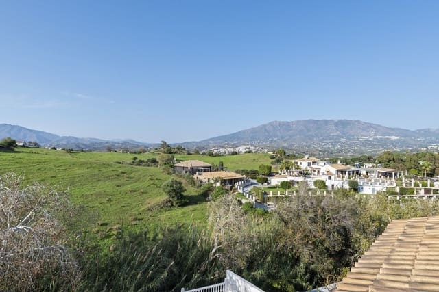 4 makuuhuone Huvila myytävänä paikassa Mijas Costa, Mijas mukana uima-altaan 
autotalli - 995 000 € (Ref: 8727149)