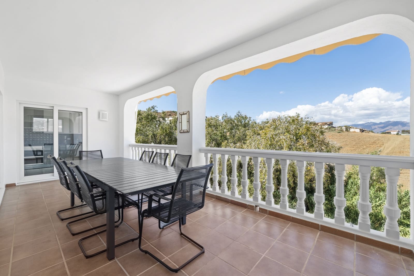 4 soveværelse Villa til salg i Mijas Costa med swimmingpool garage - € 995.000 (Ref: 8727149)