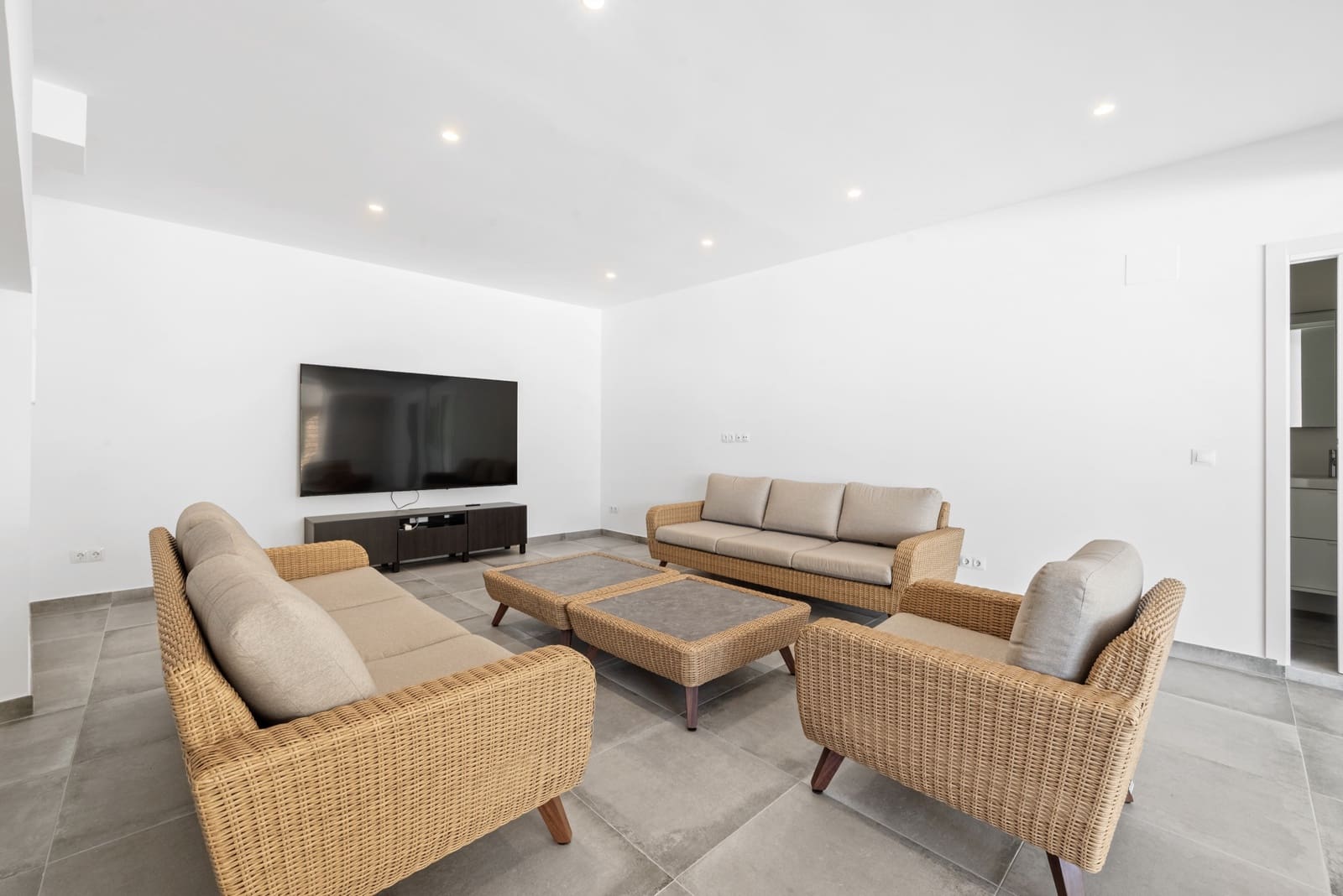 4 soveværelse Villa til salg i Mijas Costa med swimmingpool garage - € 995.000 (Ref: 8727149)