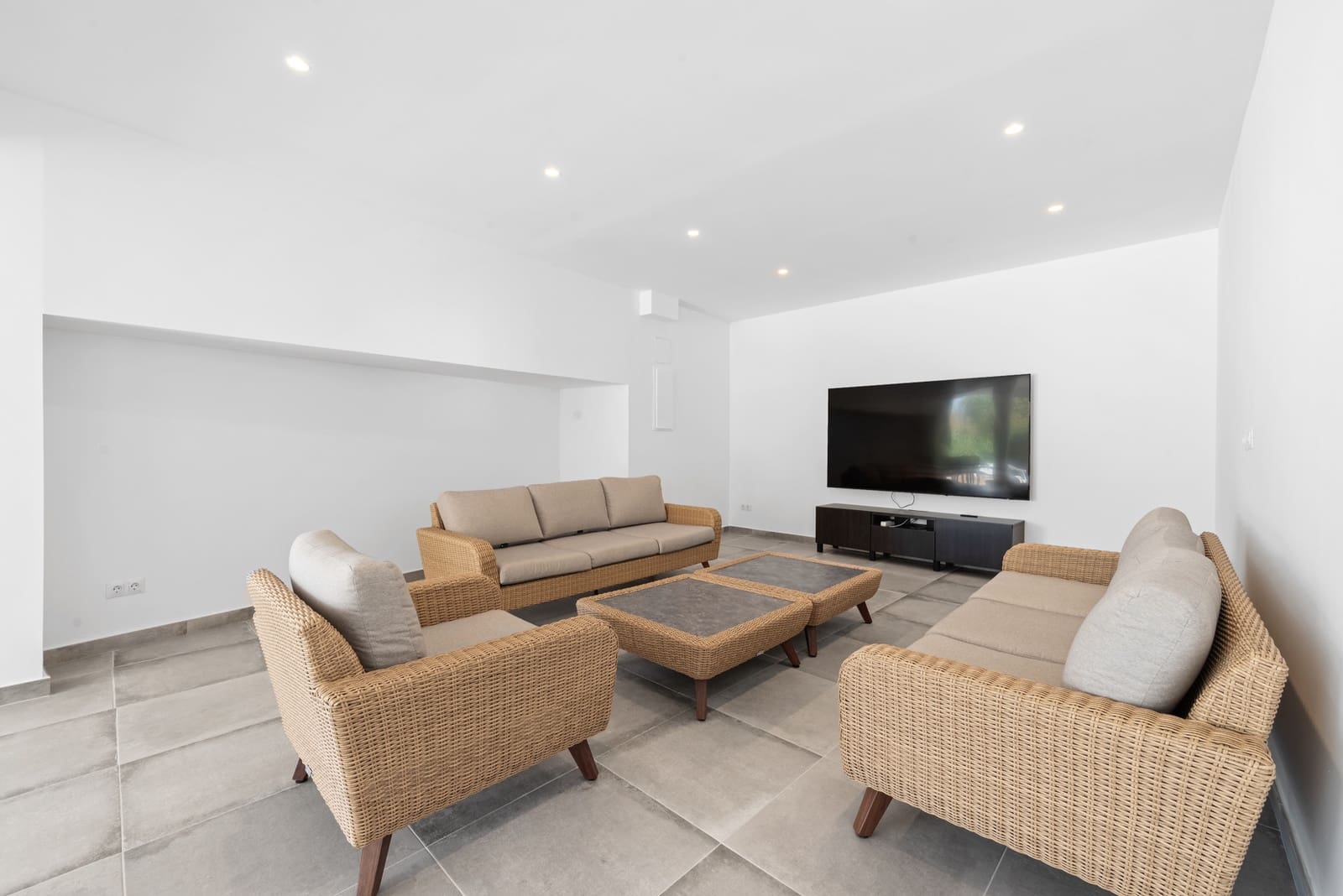 4 soveværelse Villa til salg i Mijas Costa med swimmingpool garage - € 995.000 (Ref: 8727149)