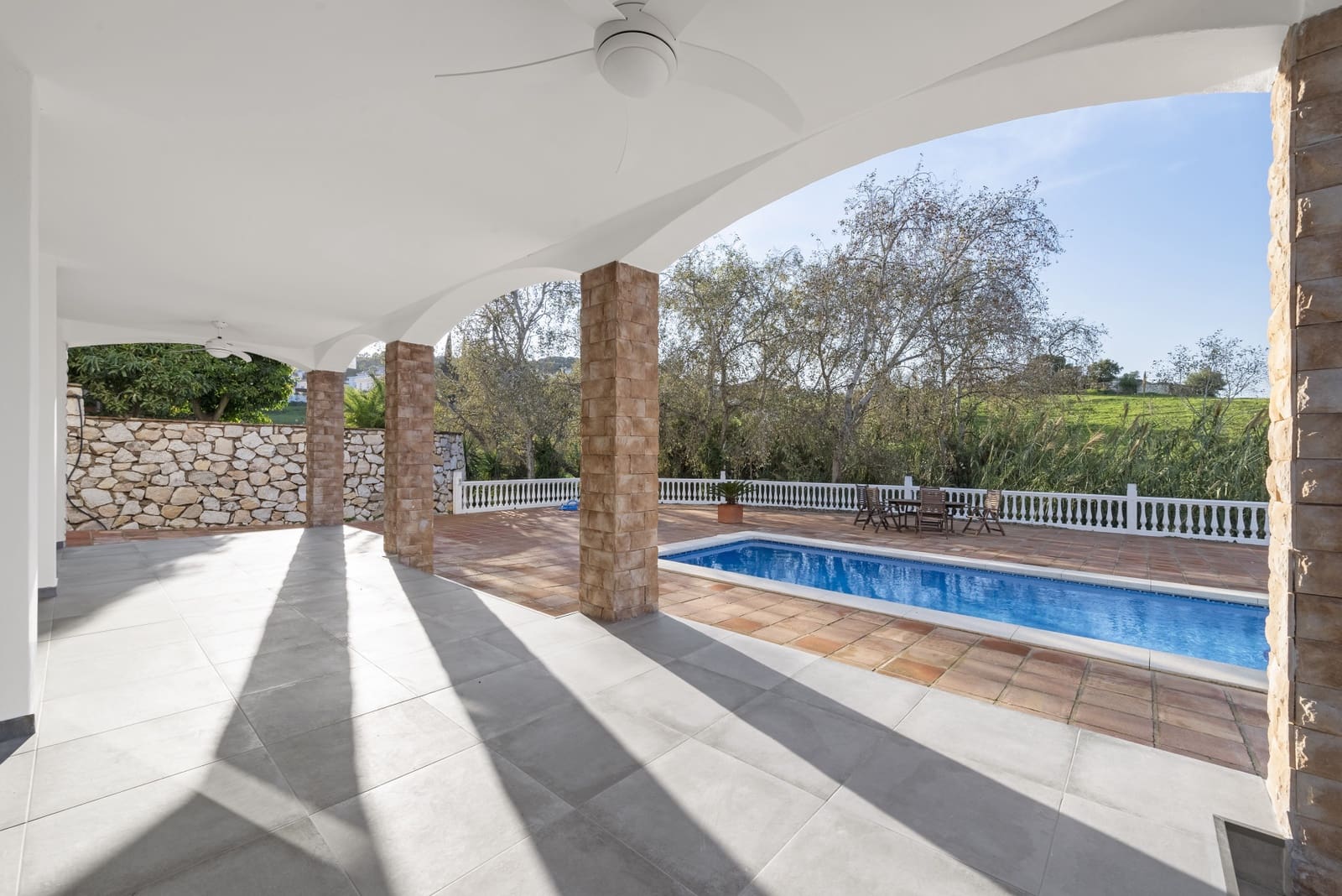 4 soveværelse Villa til salg i Mijas Costa med swimmingpool garage - € 995.000 (Ref: 8727149)