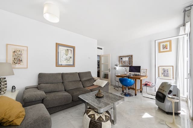 2 makuuhuone Kattohuoneisto myytävänä paikassa Torrequebrada, Benalmádena mukana uima-altaan 
autotalli - 550 000 € (Ref: 8727150)