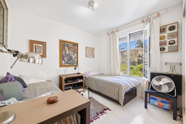 2 makuuhuone Kattohuoneisto myytävänä paikassa Torrequebrada, Benalmádena mukana uima-altaan 
autotalli - 550 000 € (Ref: 8727150)