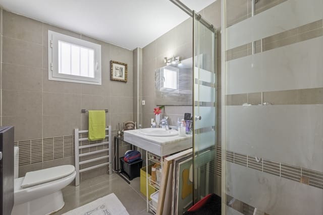 2 makuuhuone Kattohuoneisto myytävänä paikassa Torrequebrada, Benalmádena mukana uima-altaan 
autotalli - 550 000 € (Ref: 8727150)