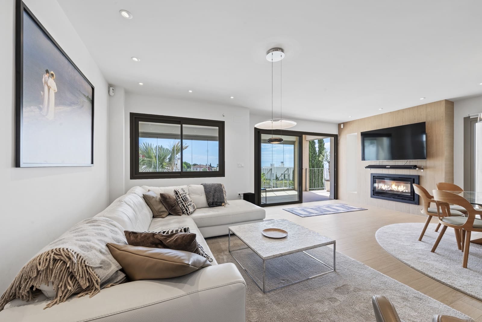 3 soveværelse Semi-Rækkehus til salg i Mijas Costa med swimmingpool garage - € 899.000 (Ref: 8934726)