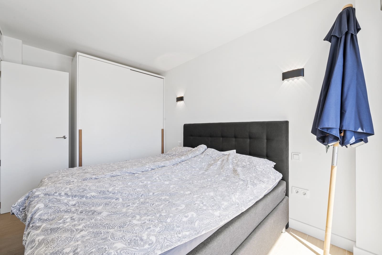 3 soveværelse Semi-Rækkehus til salg i Mijas Costa med swimmingpool garage - € 899.000 (Ref: 8934726)