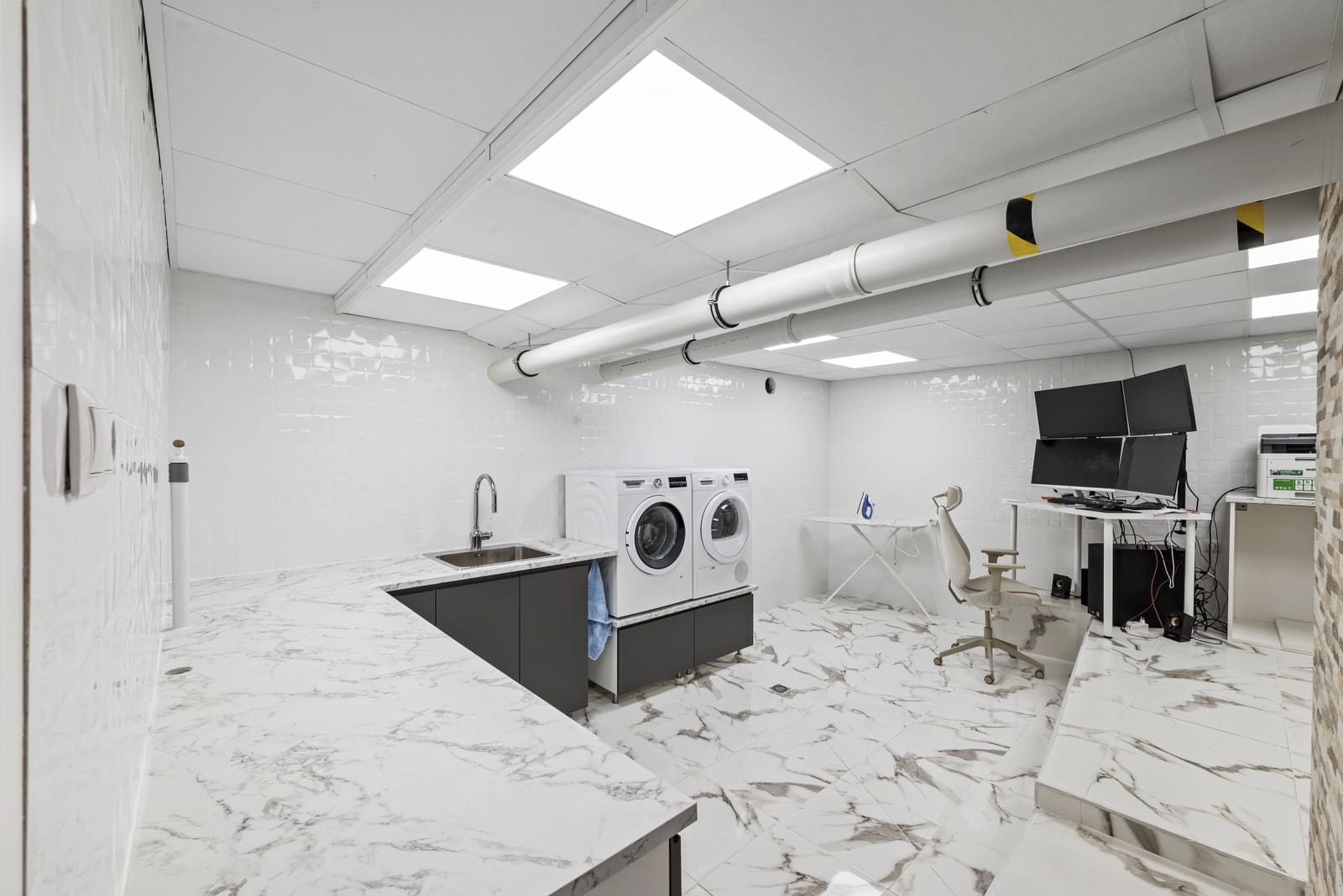 3 soveværelse Semi-Rækkehus til salg i Mijas Costa med swimmingpool garage - € 899.000 (Ref: 8934726)