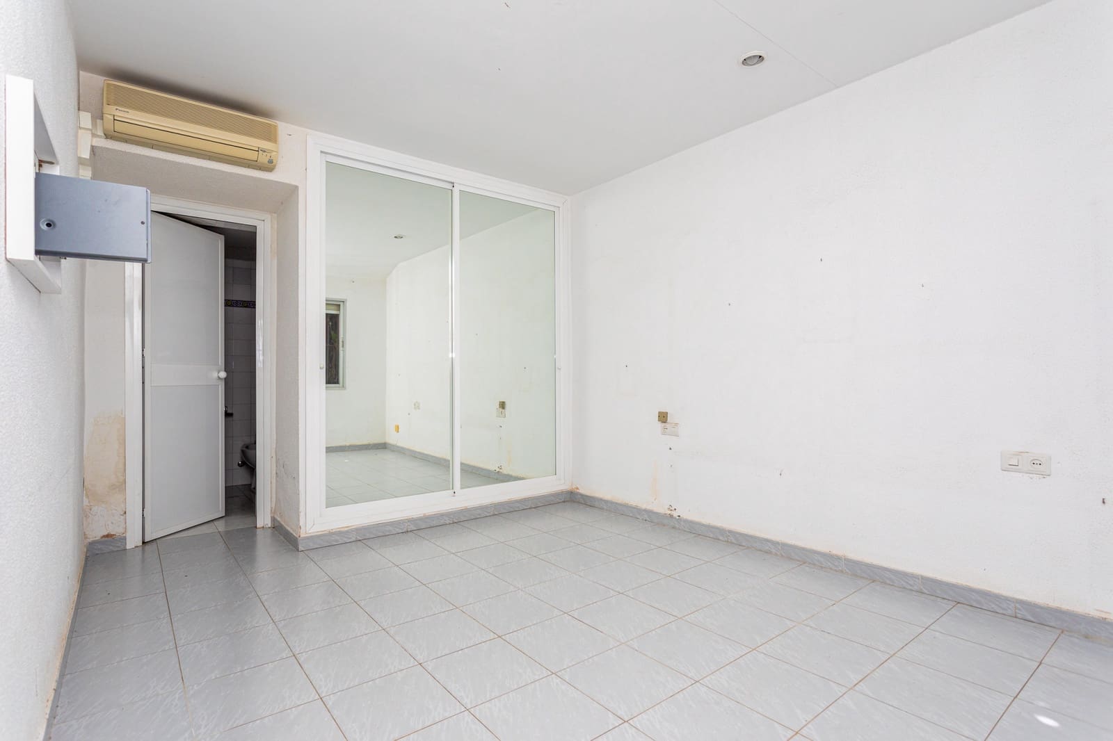 8 slaapkamer Villa te koop in Benalmadena Costa met zwembad - € 1.100.000 (Ref: 8956565)