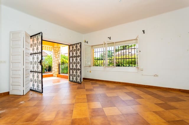 8 sypialnia Willa na sprzedaż w Benalmadena Costa, Benalmádena z basenem - 1 100 000 € (Ref: 8956565)