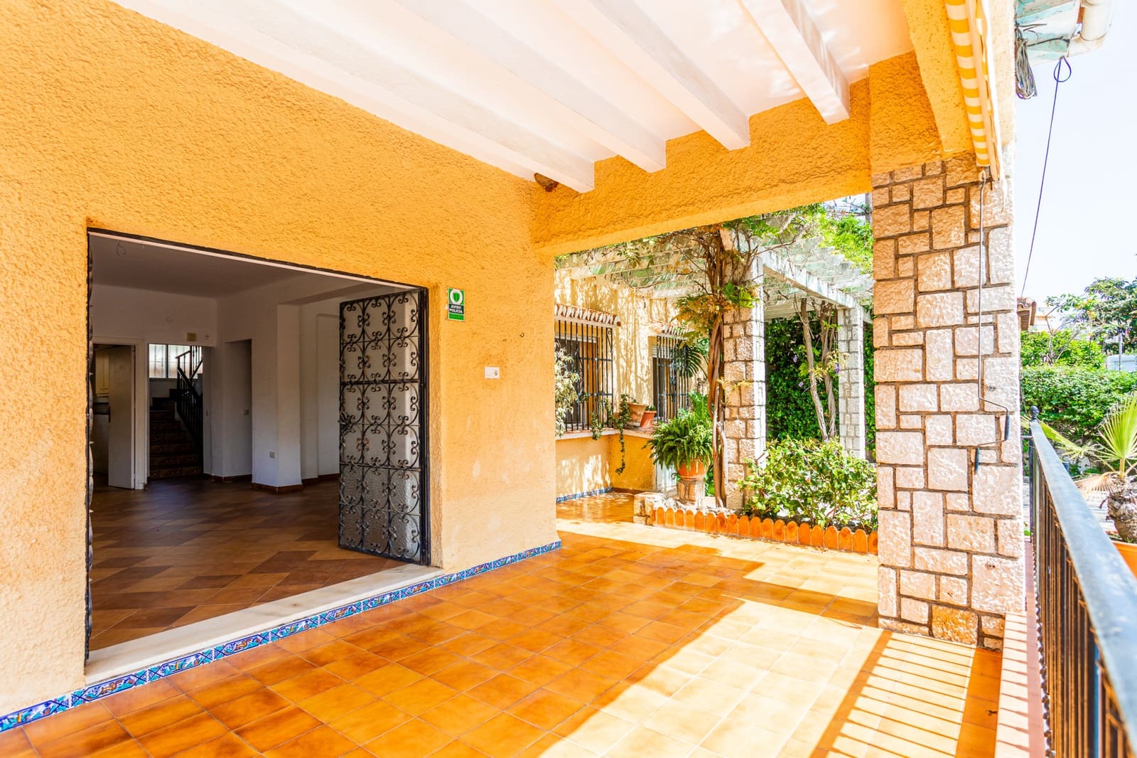 8 slaapkamer Villa te koop in Benalmadena Costa met zwembad - € 1.100.000 (Ref: 8956565)