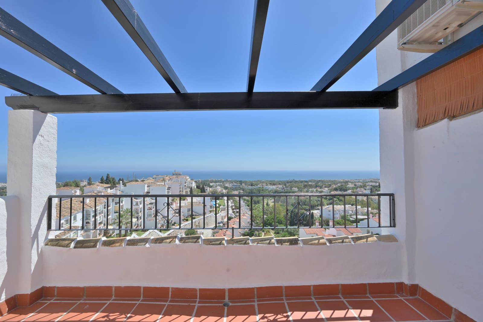 2 quarto Apartamento para venda em Calahonda com piscina - 385 000 € (Ref: 8967832)