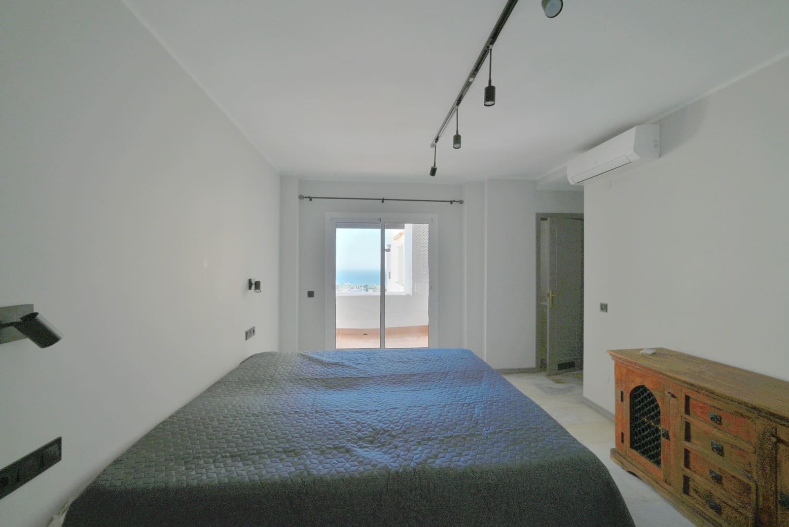 2 quarto Apartamento para venda em Calahonda com piscina - 385 000 € (Ref: 8967832)