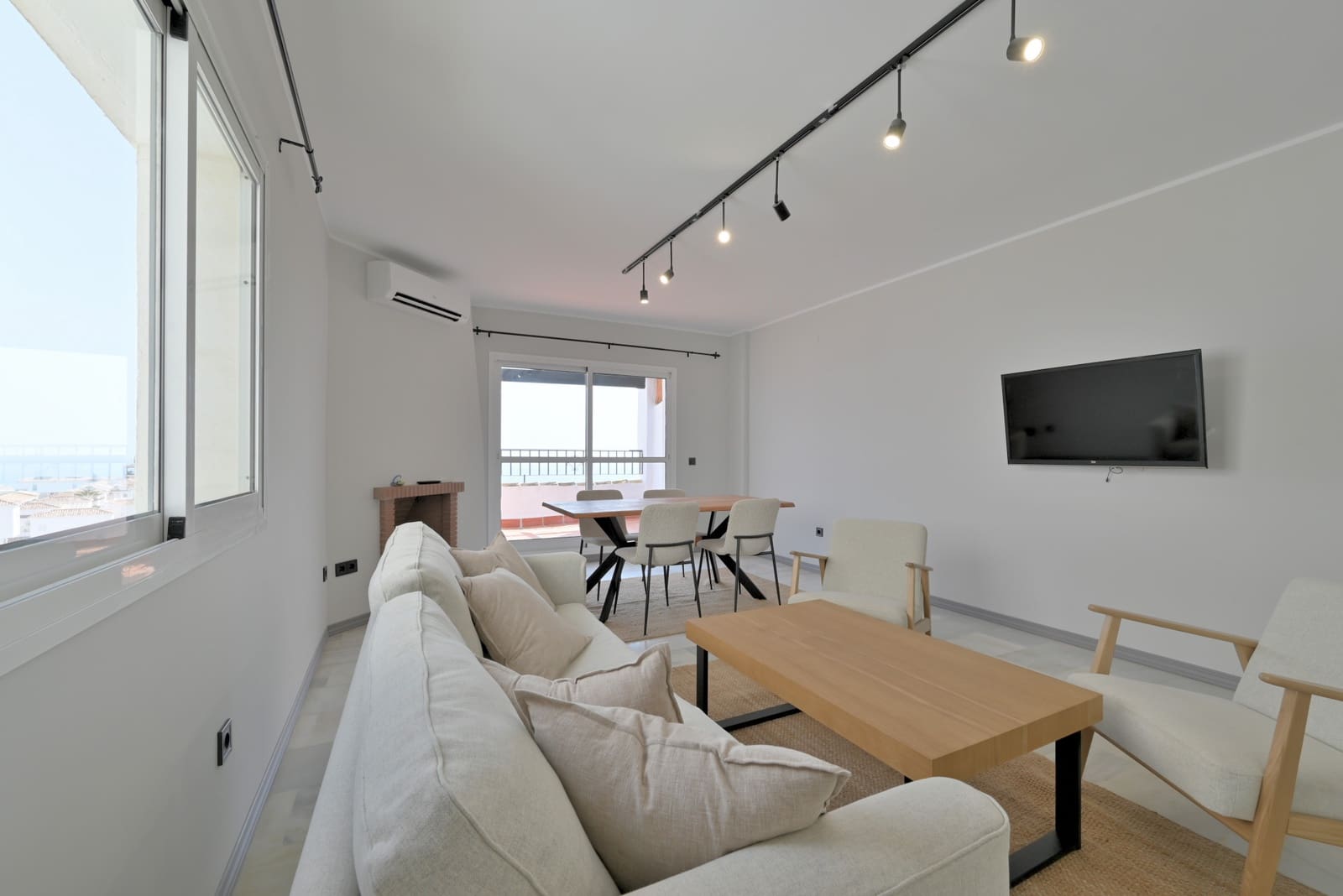 2 quarto Apartamento para venda em Calahonda com piscina - 385 000 € (Ref: 8967832)