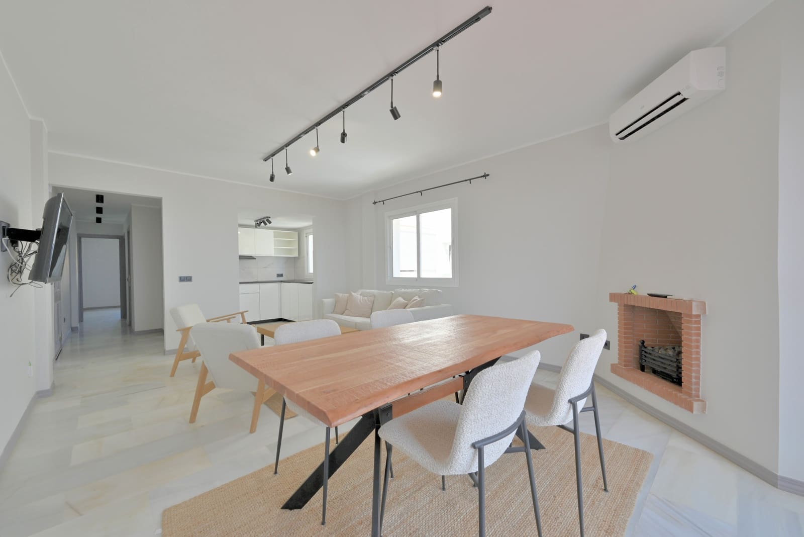 2 quarto Apartamento para venda em Calahonda com piscina - 385 000 € (Ref: 8967832)