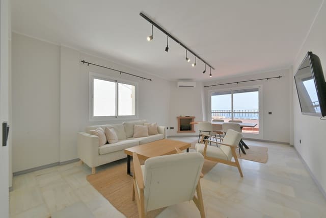 2 bedroom Apartment for sale in Calahonda, Mijas with pool - € 385,000 (Ref: 8967832)