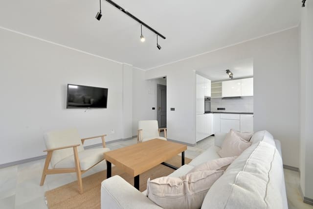 2 bedroom Apartment for sale in Calahonda, Mijas with pool - € 385,000 (Ref: 8967832)