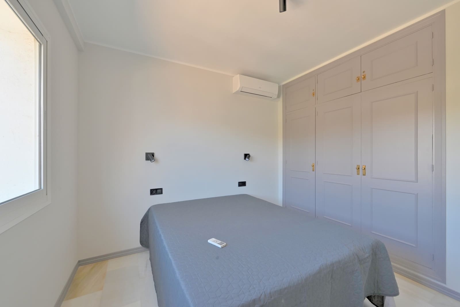 Apartamento de 2 habitaciones en Calahonda en venta con piscina - 375.000 € (Ref: 8967832)