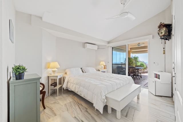 3 sovrum Takvåning till salu i Calahonda, Mijas med pool garage - 415 000 € (Ref: 8982002)