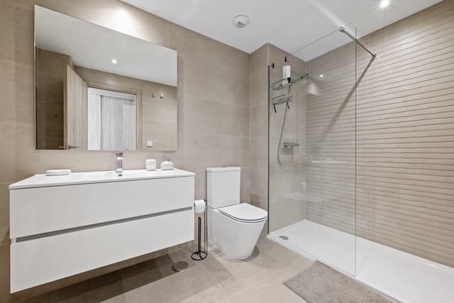 3 sypialnia Apartament na sprzedaż w Mijas Costa, Mijas z basenem garażem - 425 000 € (Ref: 8998178)