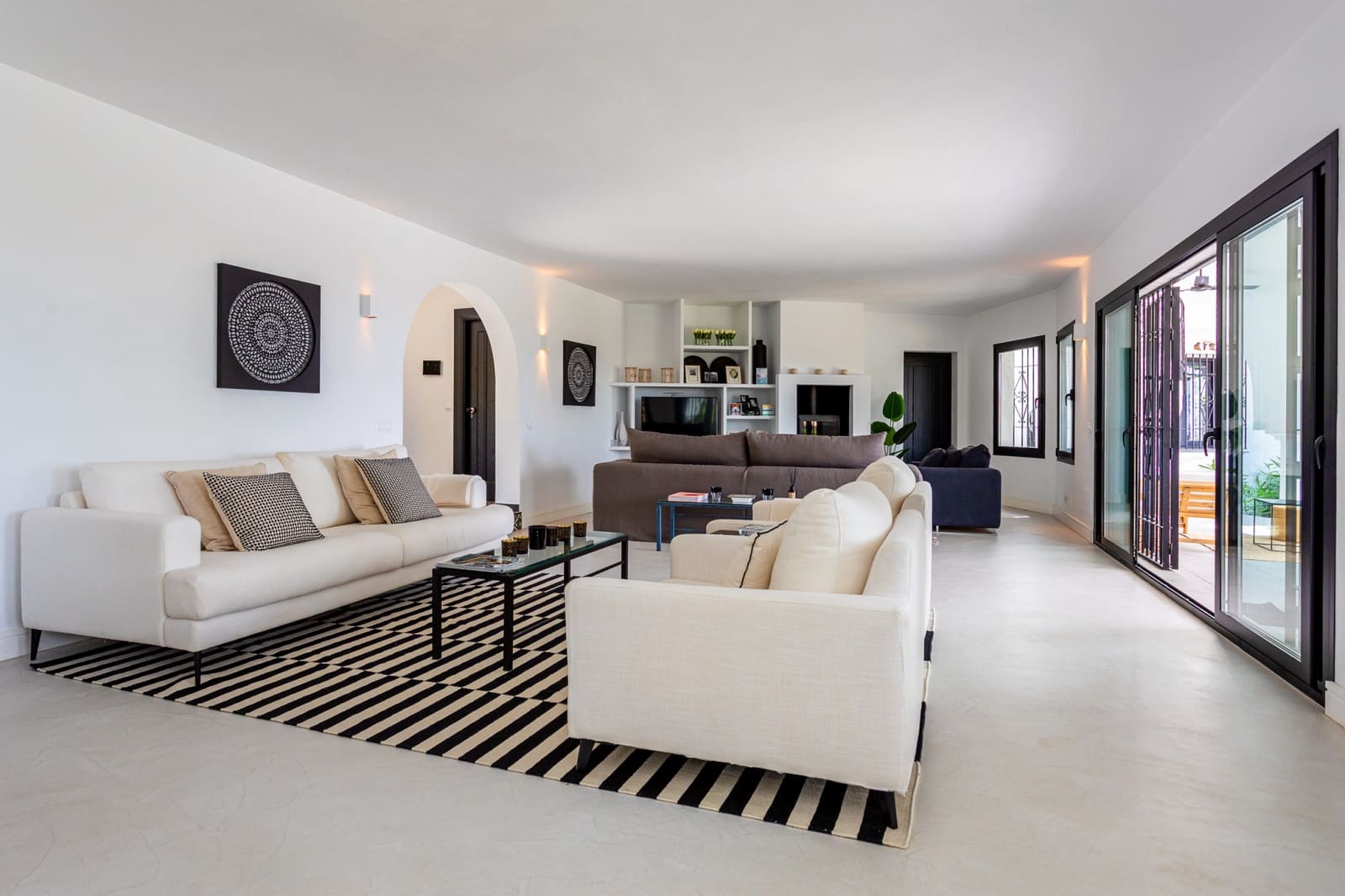 6 soveværelse Villa til salg i Marbella med swimmingpool - € 2.495.000 (Ref: 9004564)