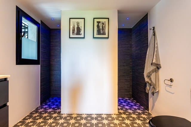 6 sovrum Villa till salu i Marbella med pool - 2 495 000 € (Ref: 9004564)