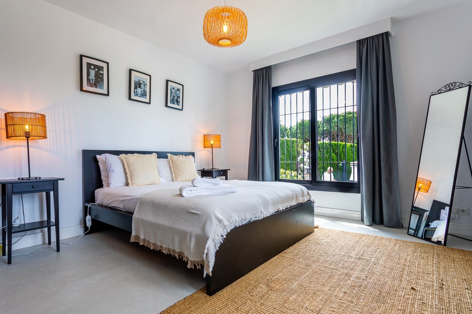 6 soveværelse Villa til salg i Marbella med swimmingpool - € 2.495.000 (Ref: 9004564)