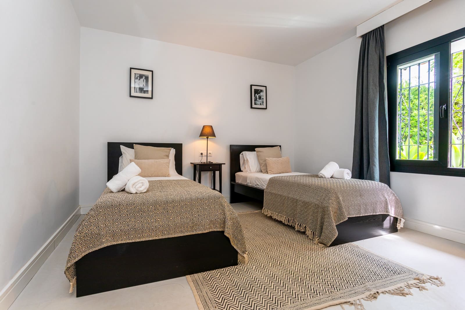 6 soveværelse Villa til salg i Marbella med swimmingpool - € 2.495.000 (Ref: 9004564)